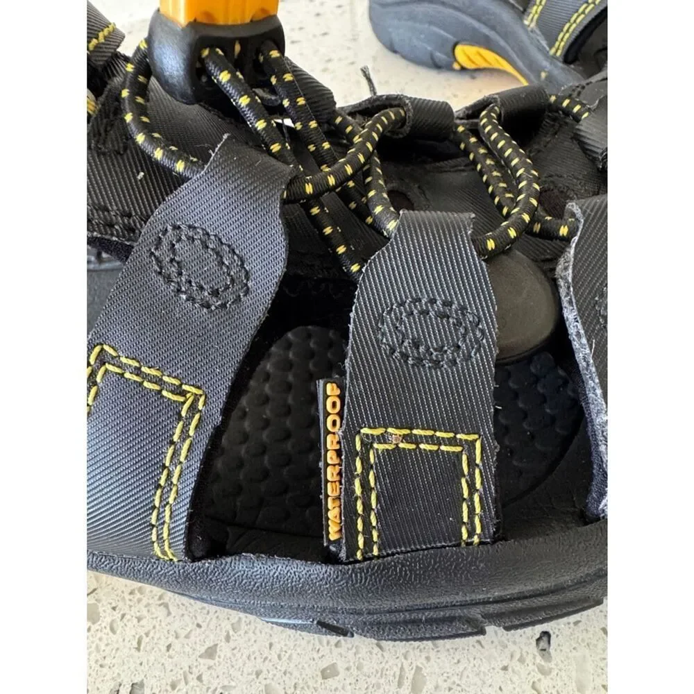 Keen Men’s Black Sandals Yellow Accents Waterproof Casual Sandals outdoor Size 6